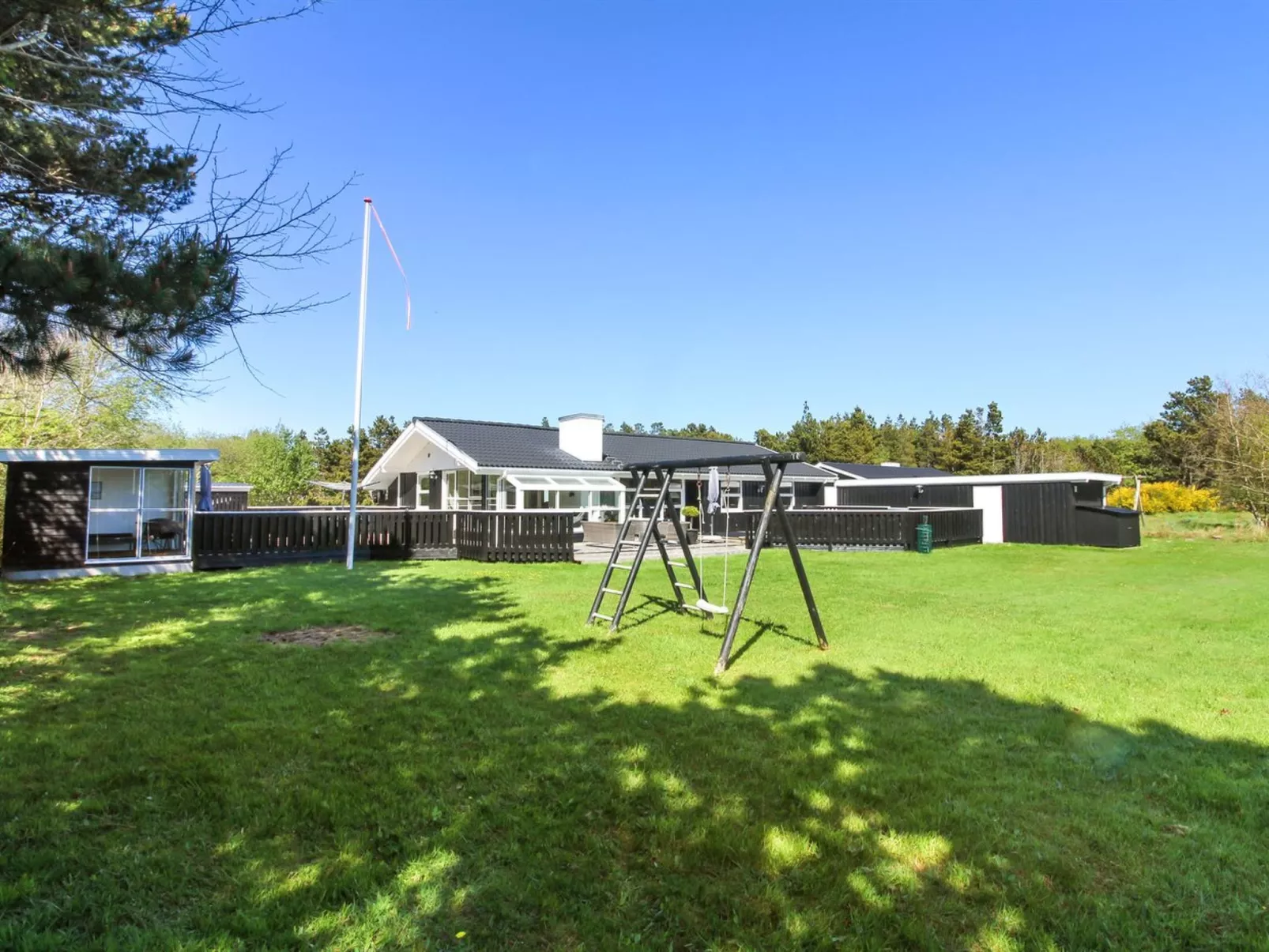 "Emilia" - 1.8km from the sea