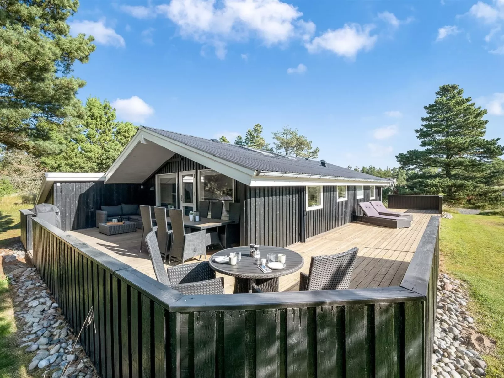 "Eirik" - 2.5km from the sea