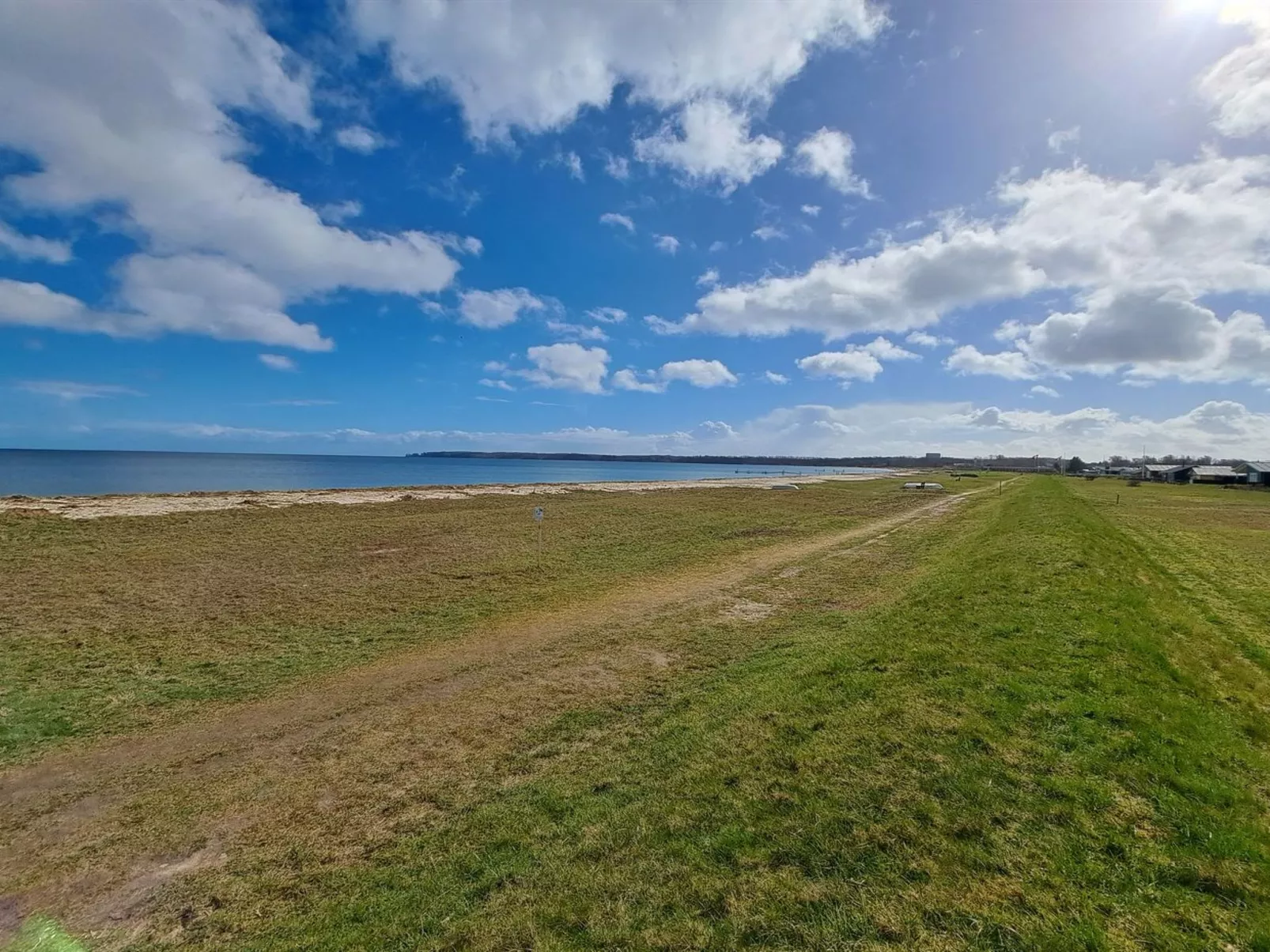 "Dory" - 30m from the sea