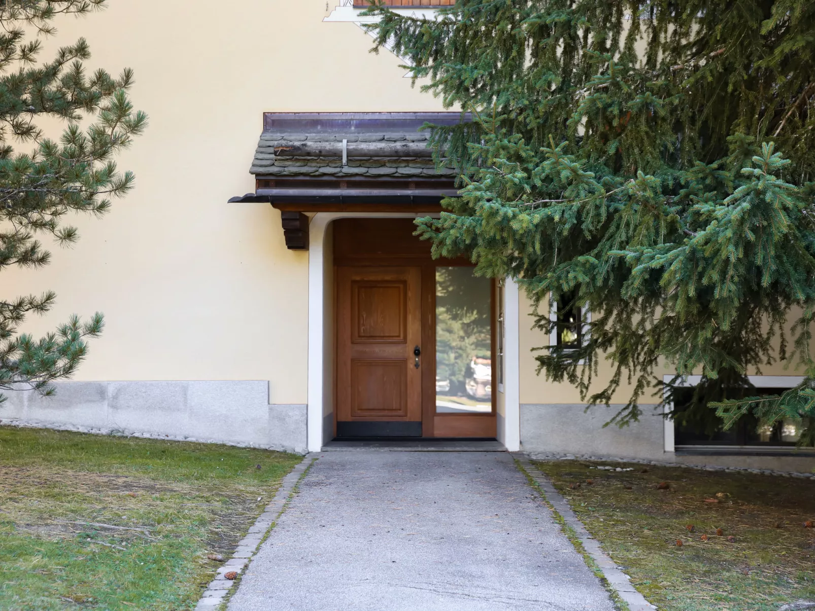 Chesa Murtel-Draußen