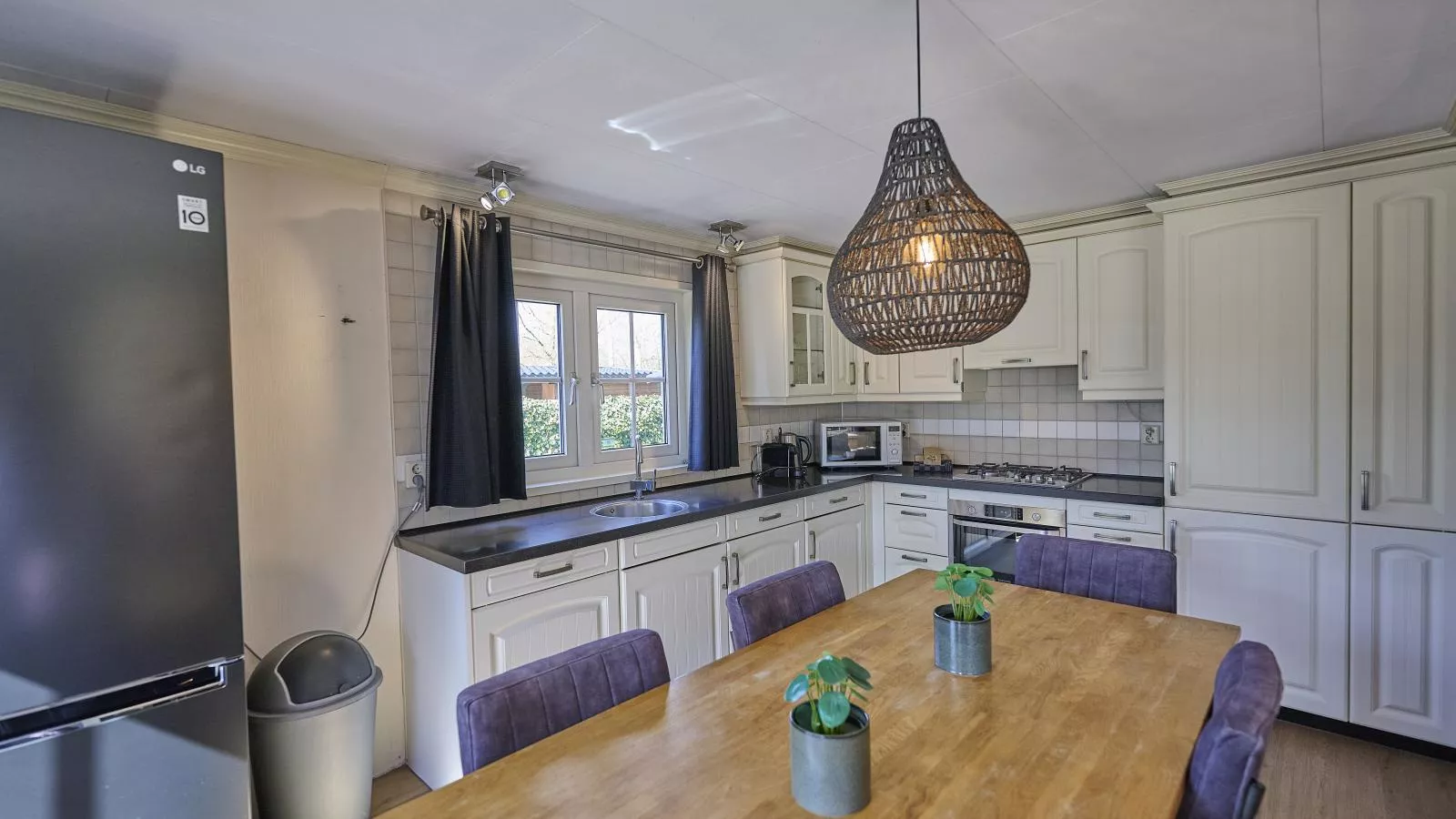 T Kaatsheuveltje 2-Dining room