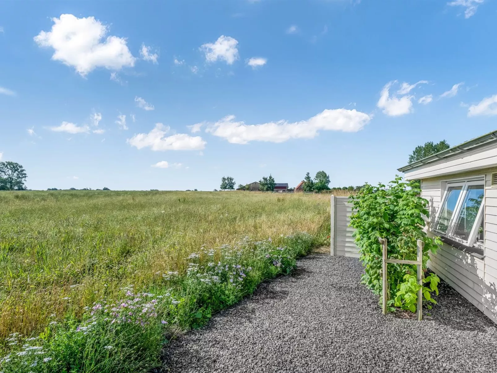 "Anneke" - 1.3km from the sea-Draußen