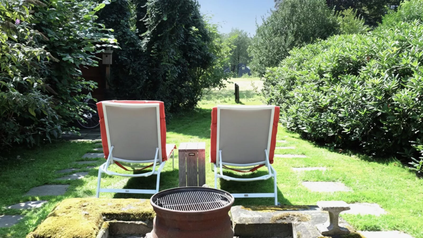 Wellnesshuisje Kalheupink-Gardens in summer