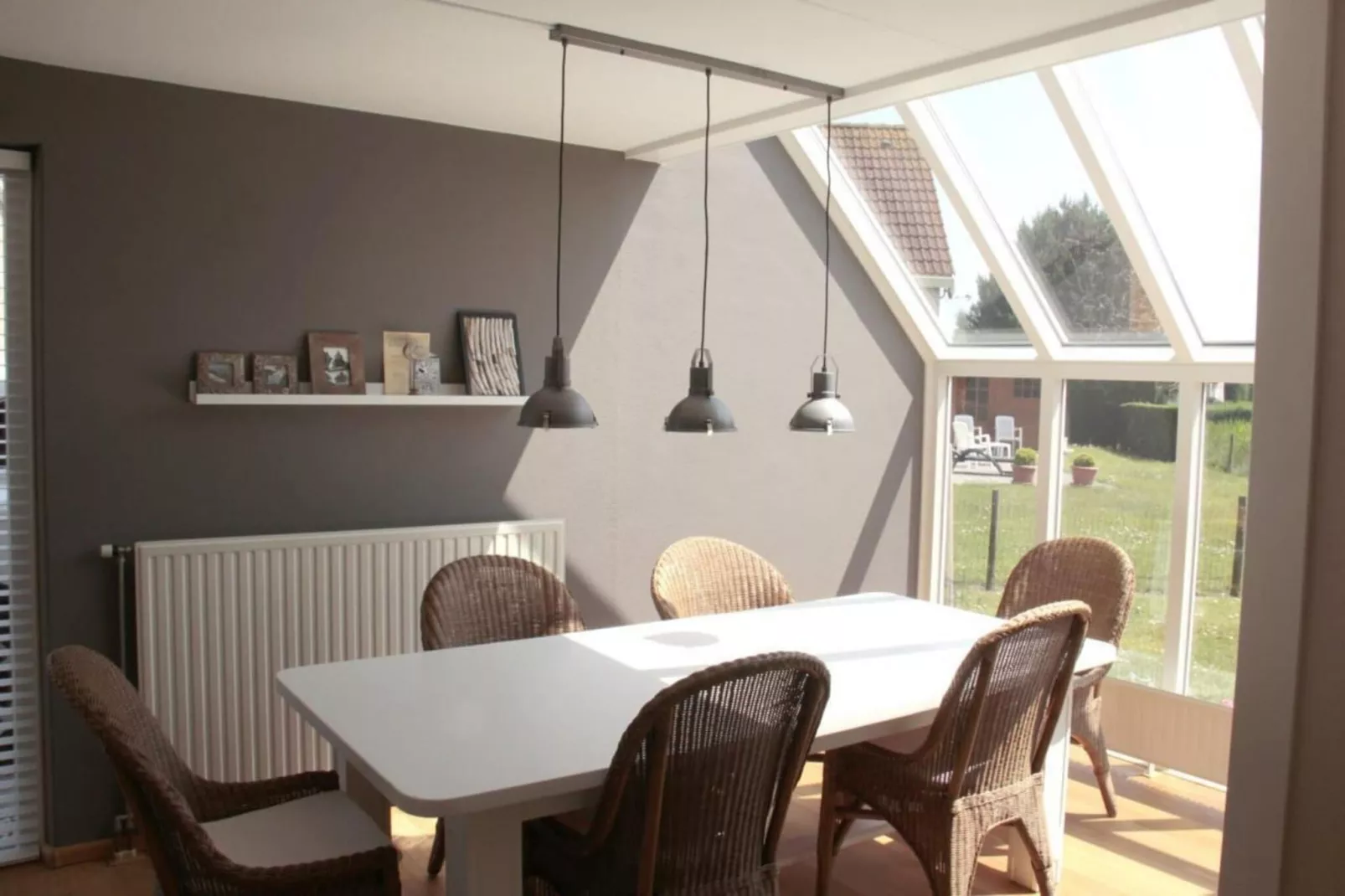 Landgoed de Lente 36 Krokus Breskens-Dining room