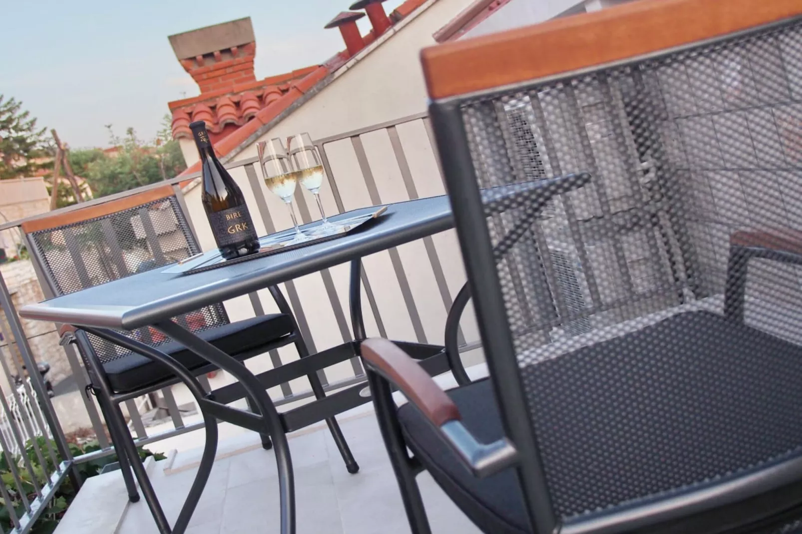 Apartments Sweet Escape - Studio Apartment with Terrace and Sea View (1)-Dining room