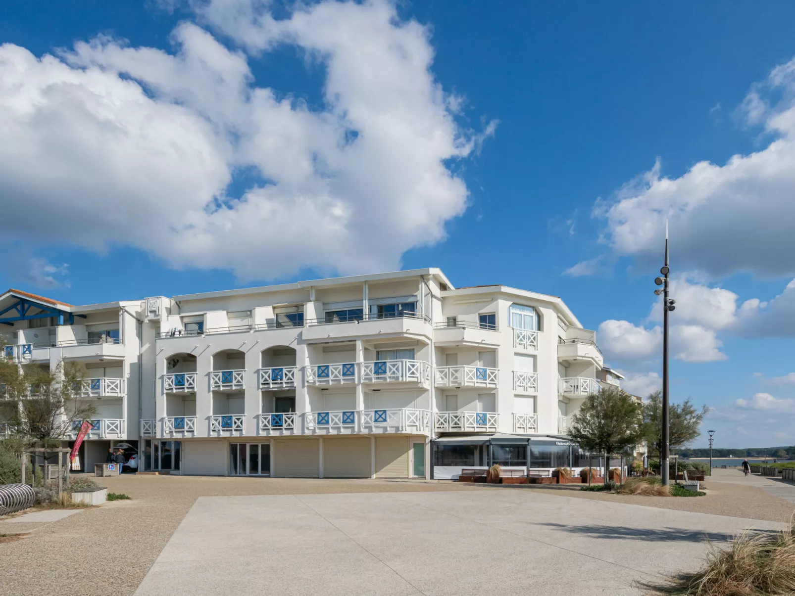 Grand Pavois-Outside