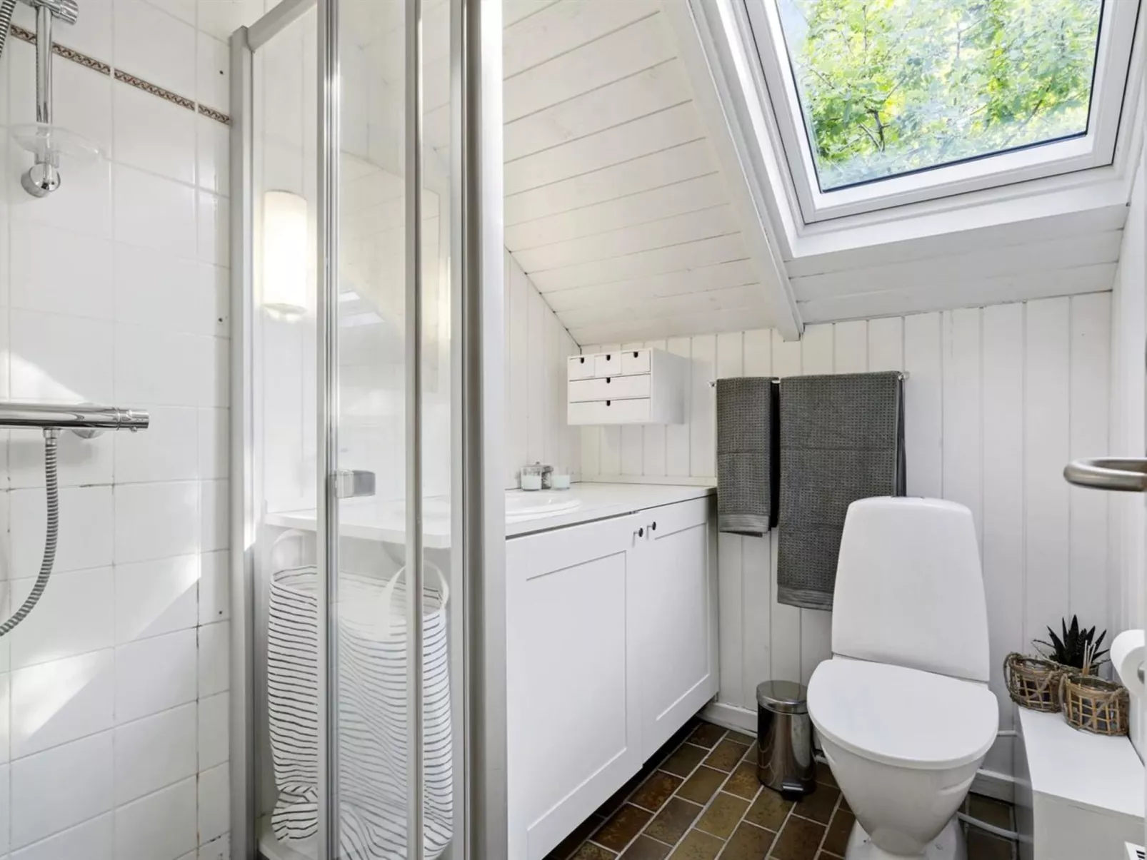 "Andy" - 150m from the sea