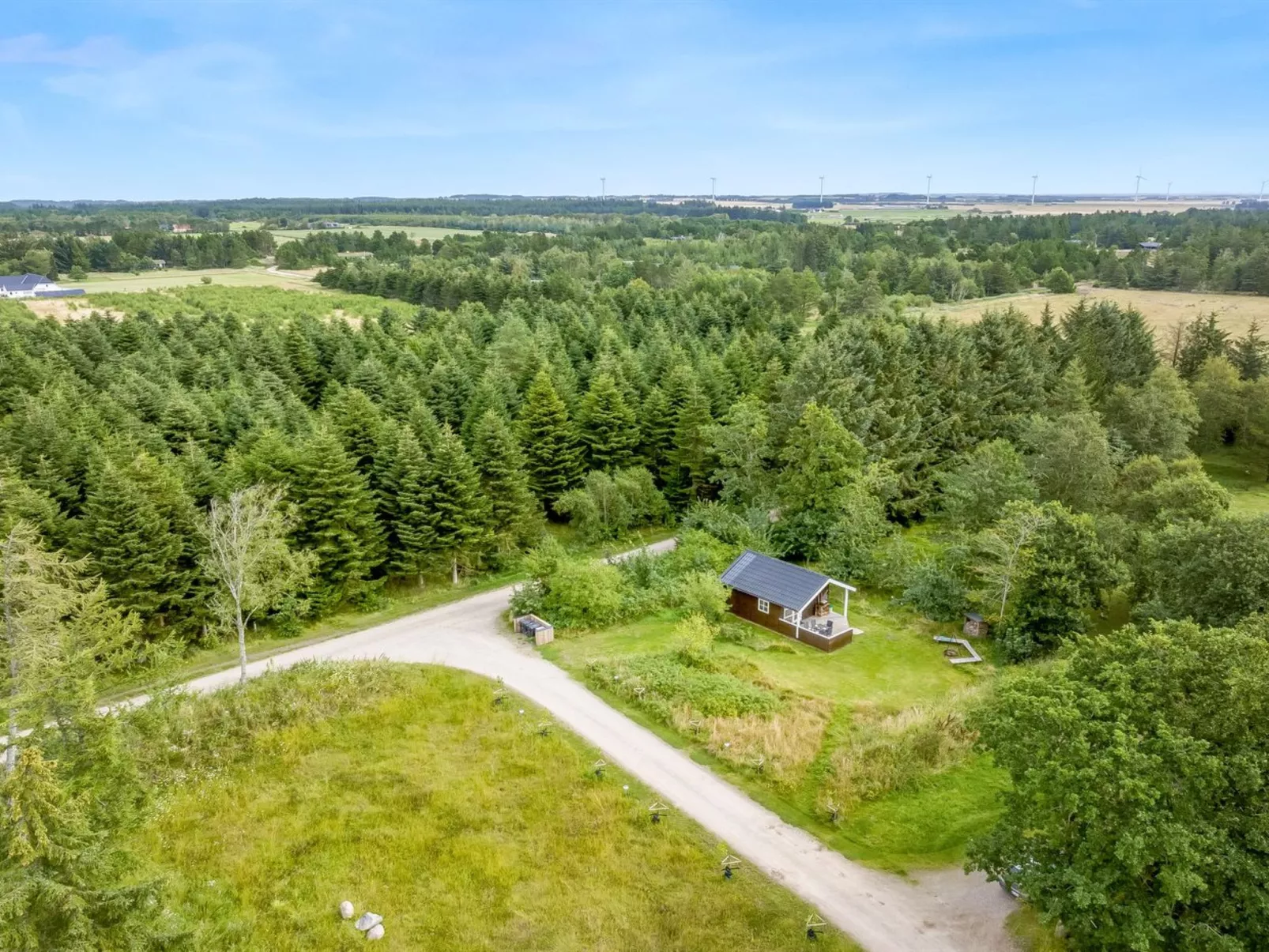 "Unge" - 2.9km from the sea