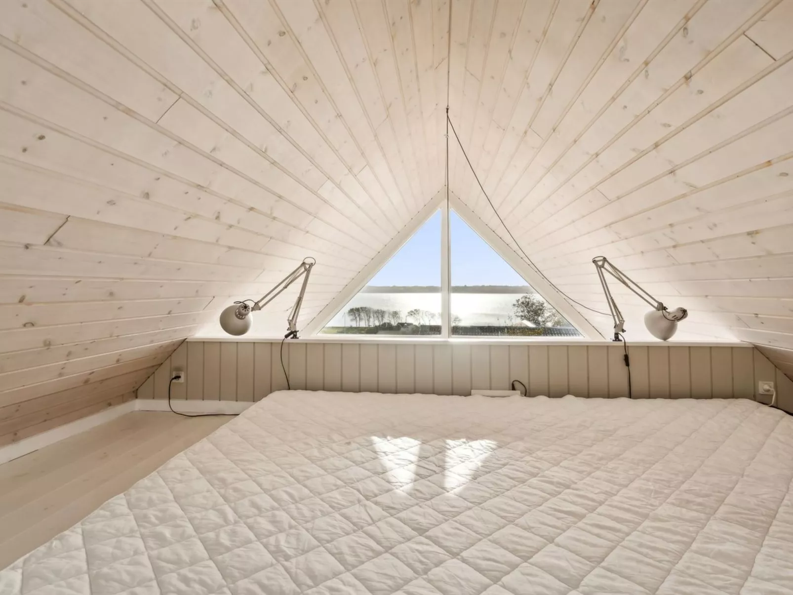 "Vanna" - 500m from the sea