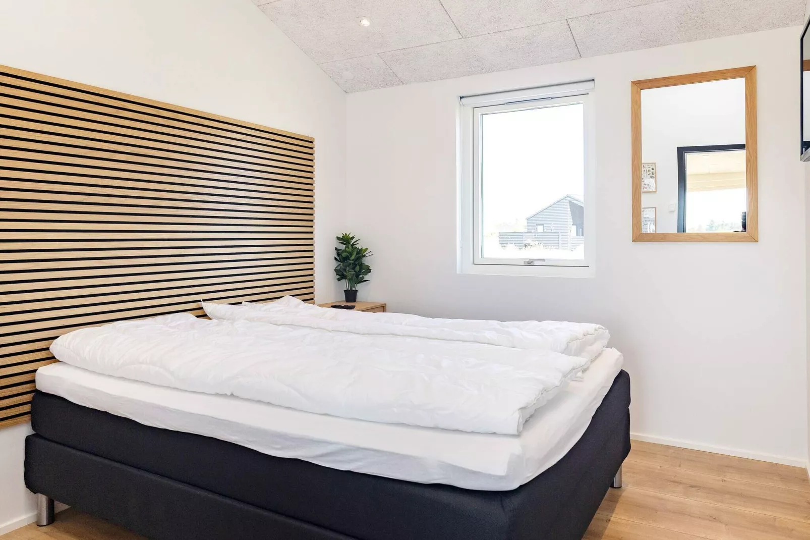 12 person holiday home in Jerup-By Traum-Indoor