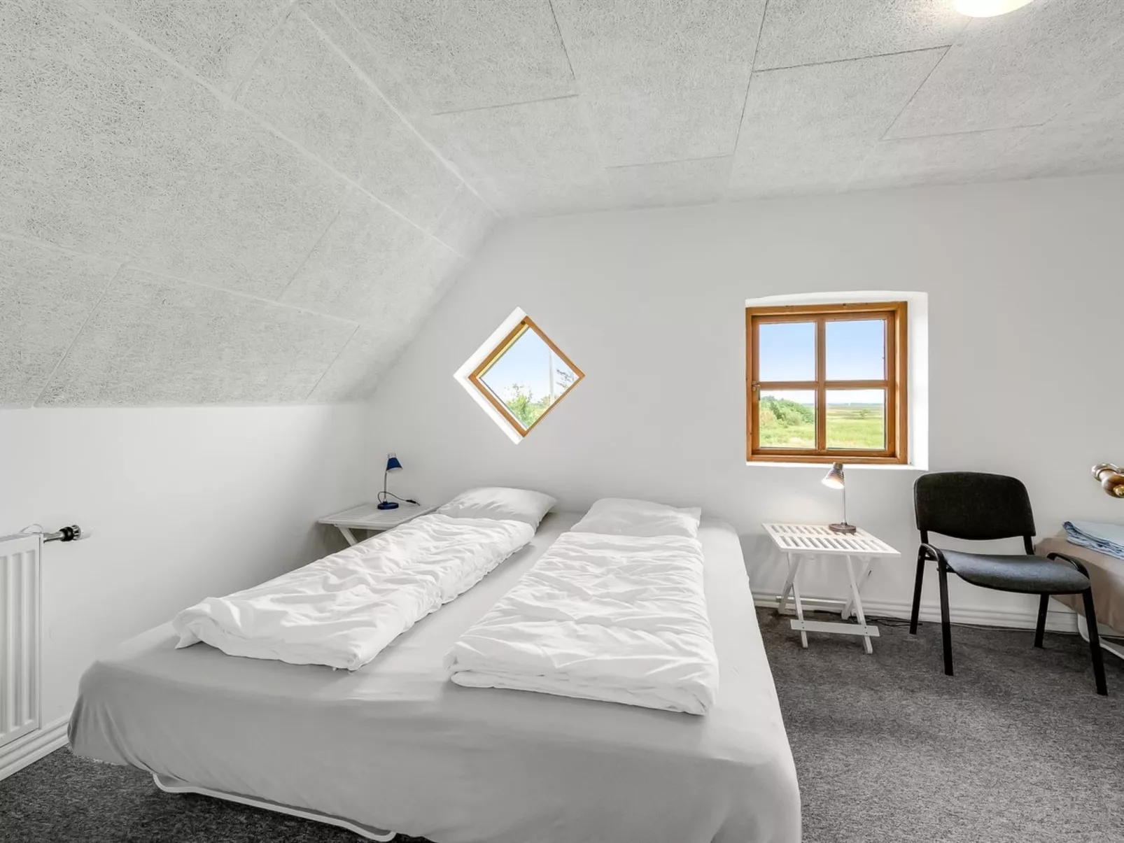 "Darleen" - 850m to the fjord-Drinnen