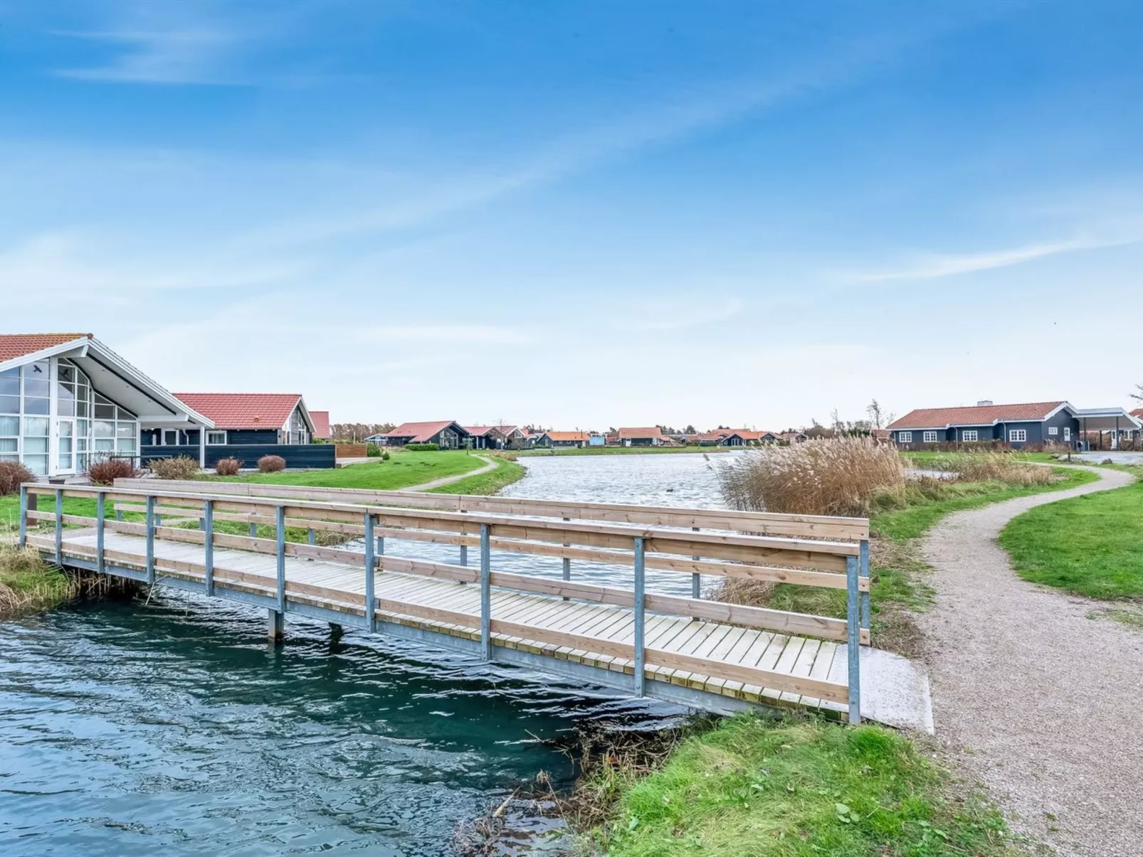 "Dyke" - 1.5km from the sea