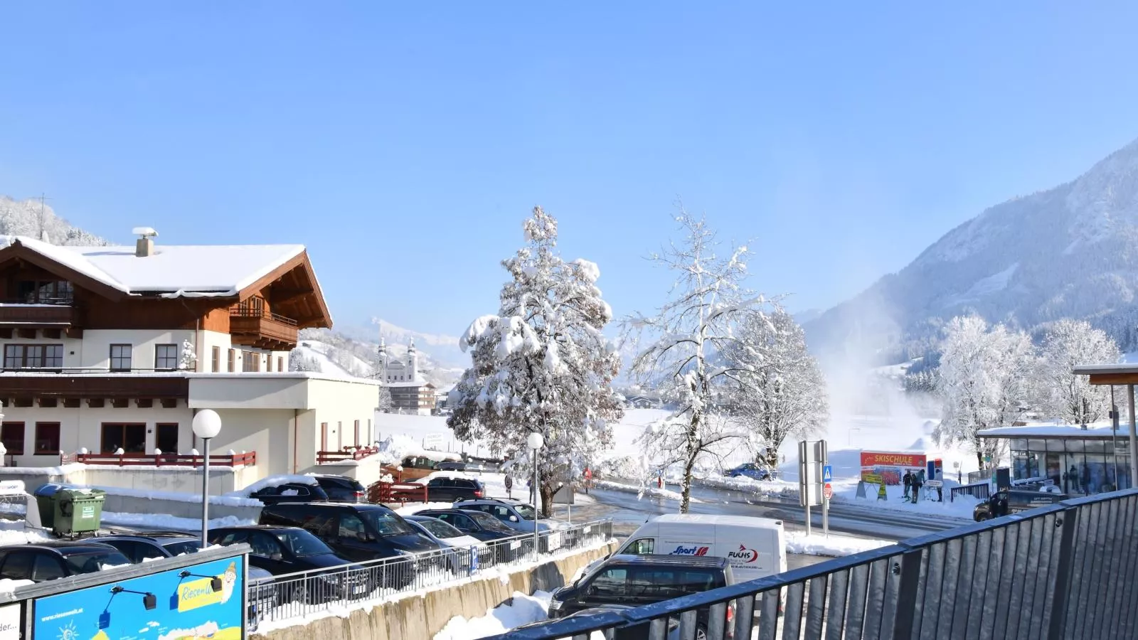 Next to the ski lift A 4-Vue d'hiver