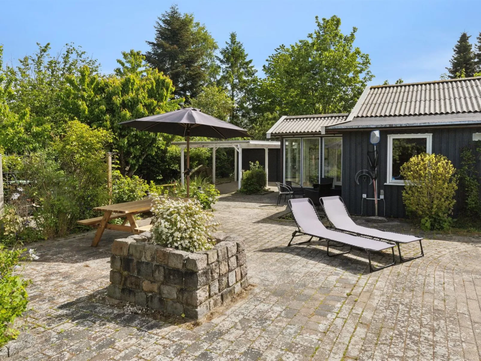 "Elemine" - 300m to the fjord