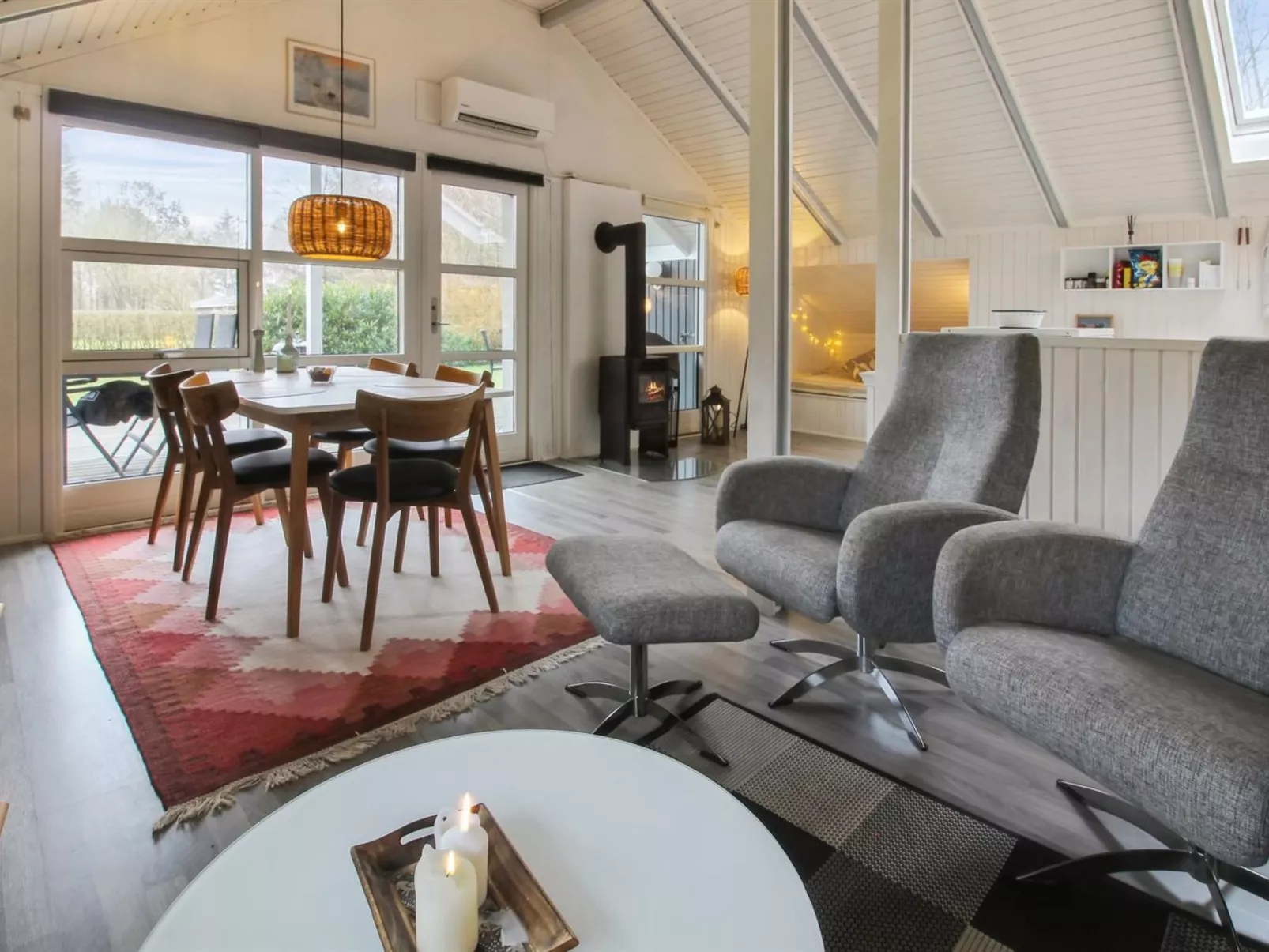 "Rosalie" - 29km from the sea-Dedans