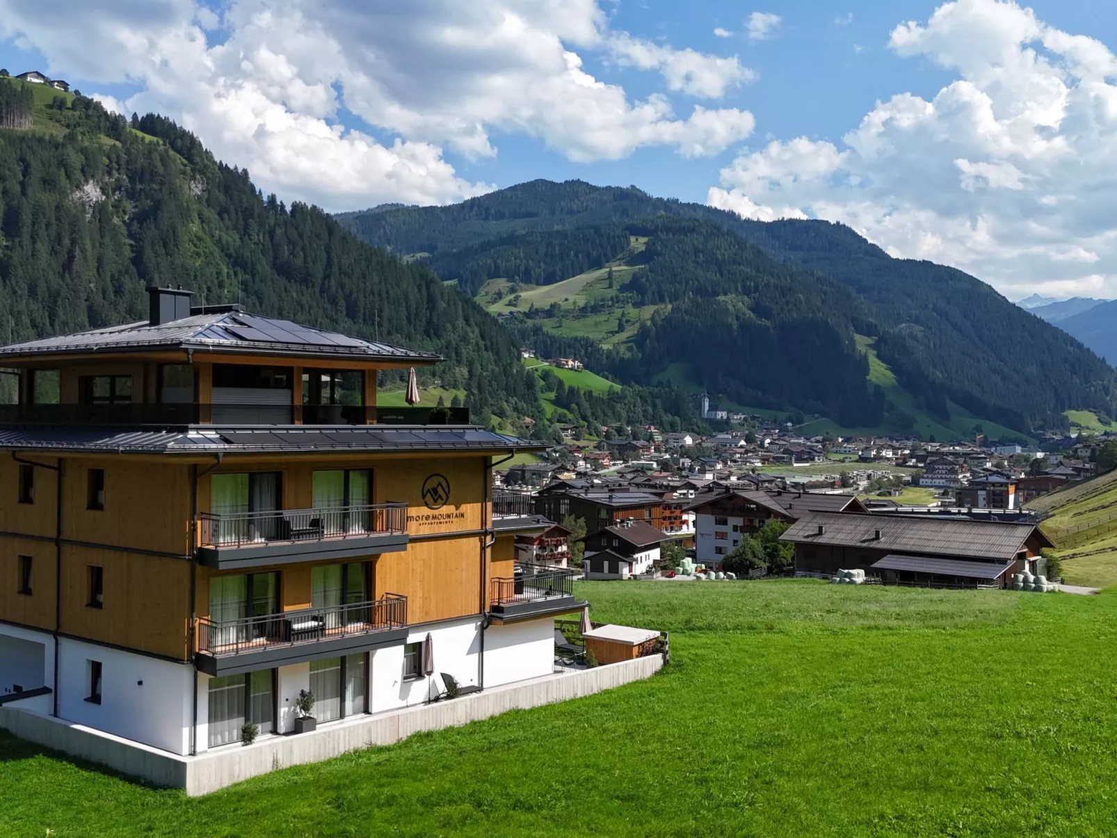 Mountain Suite Nr 302-Outside