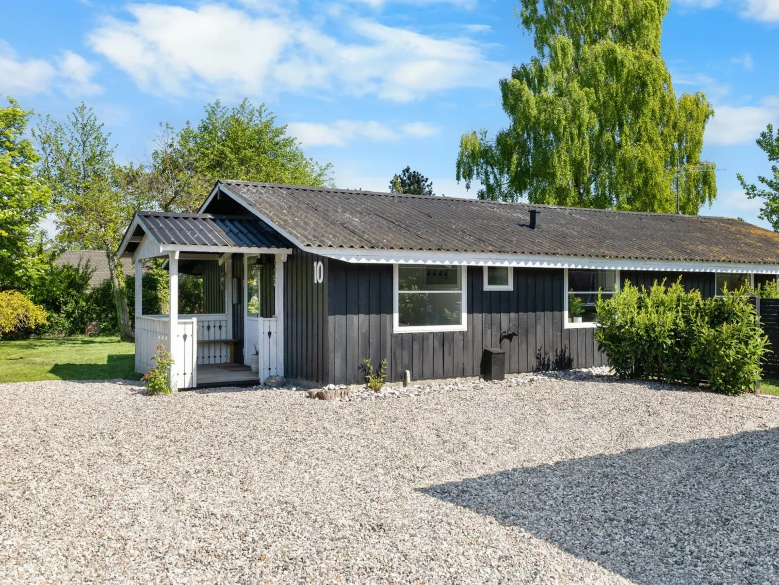 "Justina" - 200m from the sea