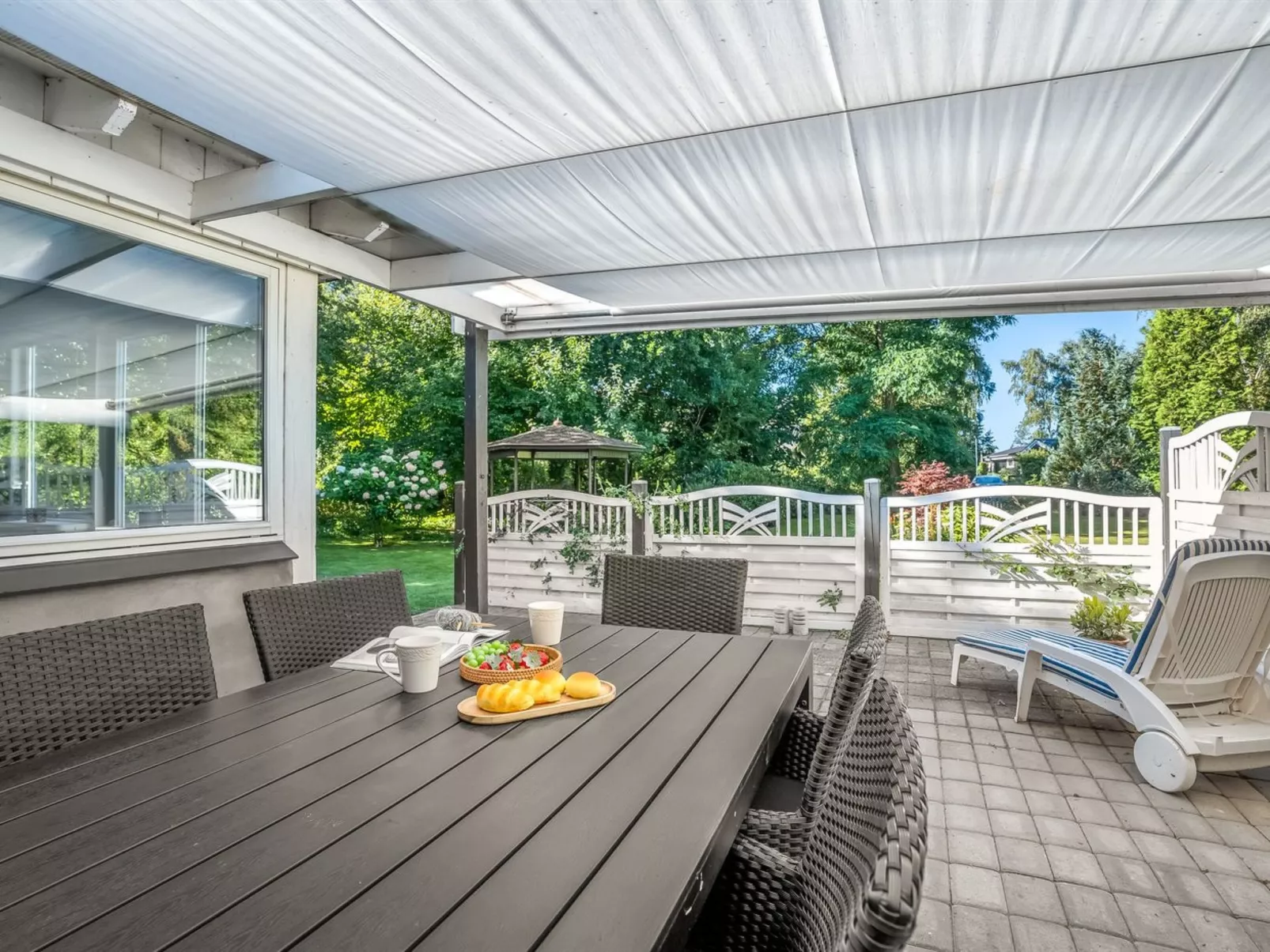 "Janna" - 200m from the sea