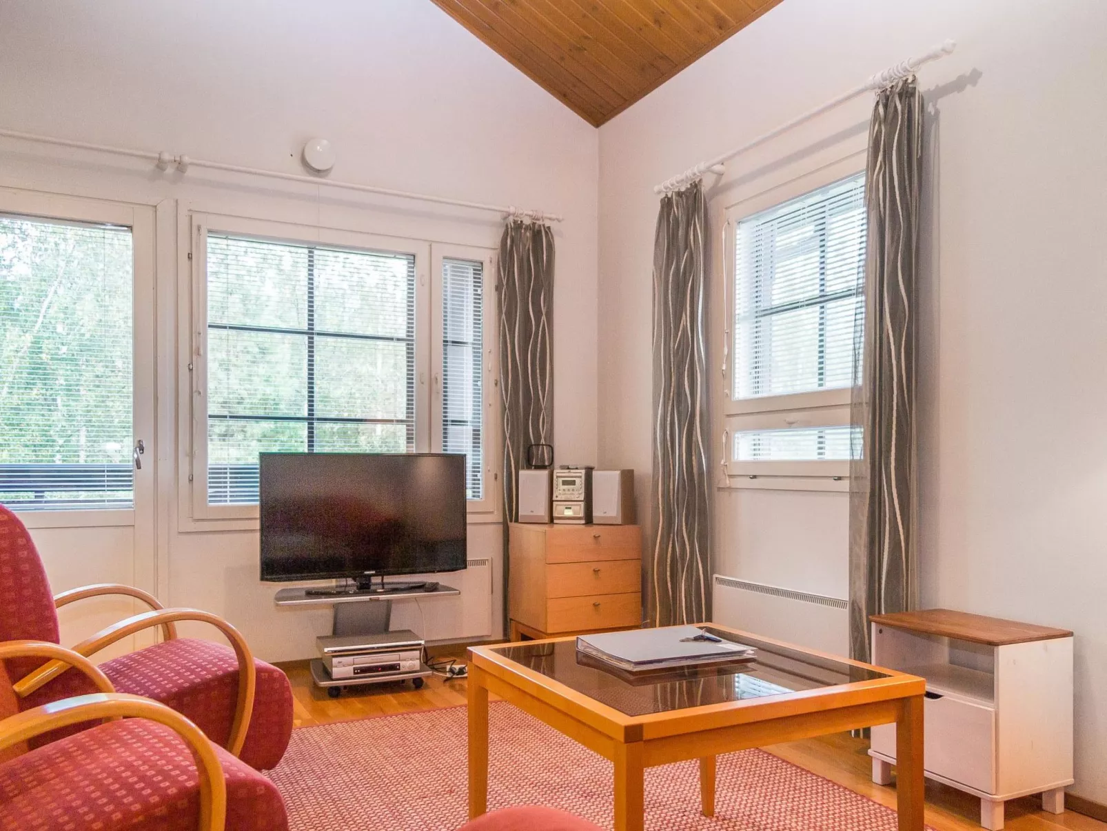 Alppitalo punatähti 7 as 4