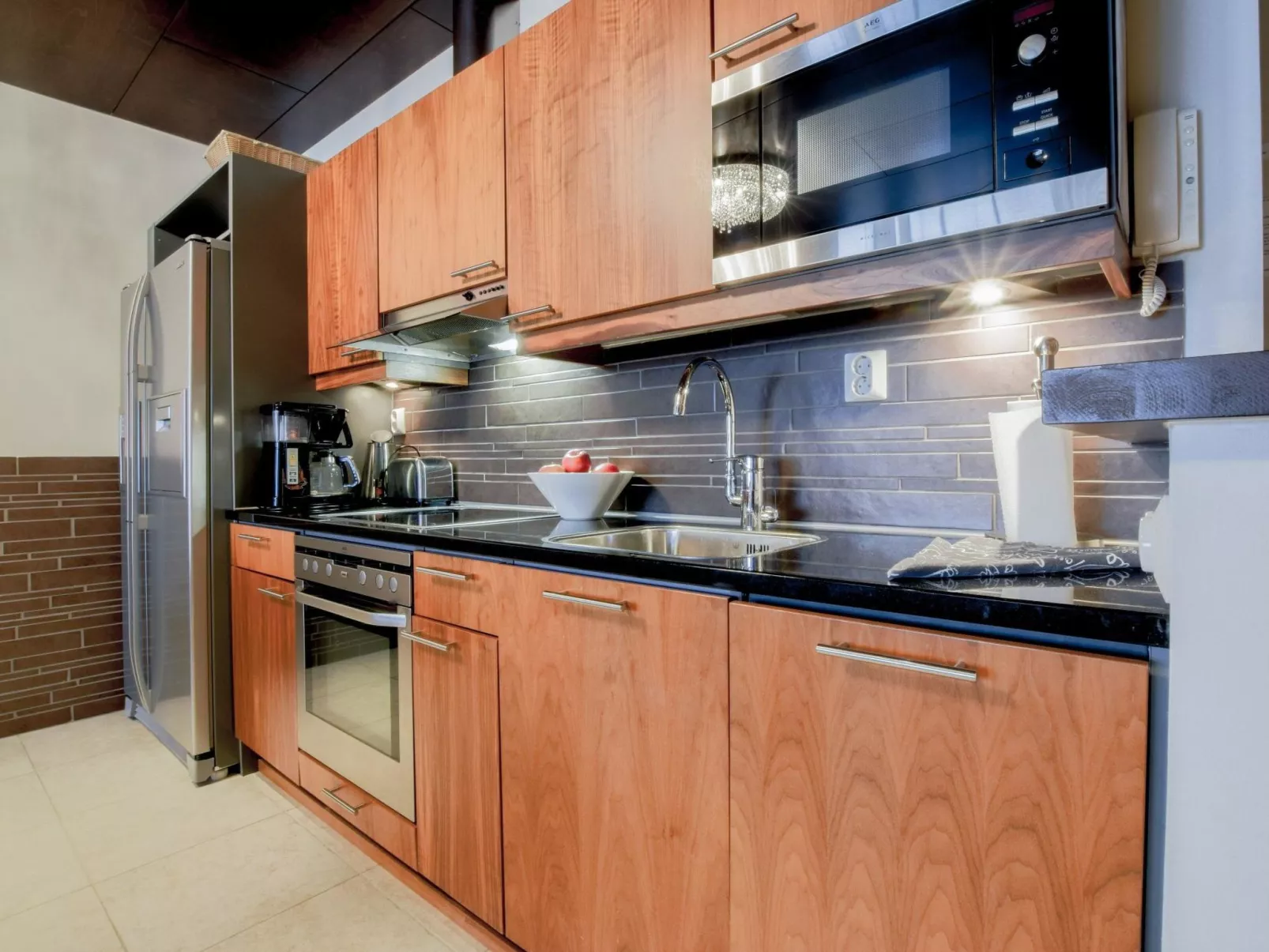 Tahko spa junior suite orange b6-Inside