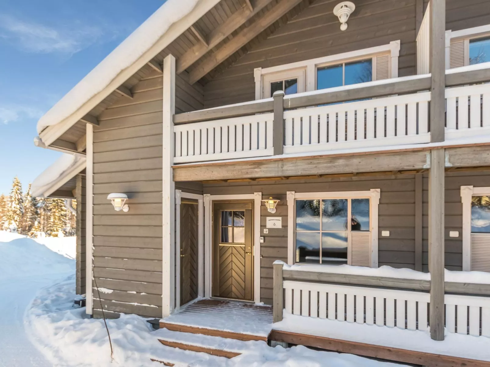 Aurinko-saaga 6 paritalo