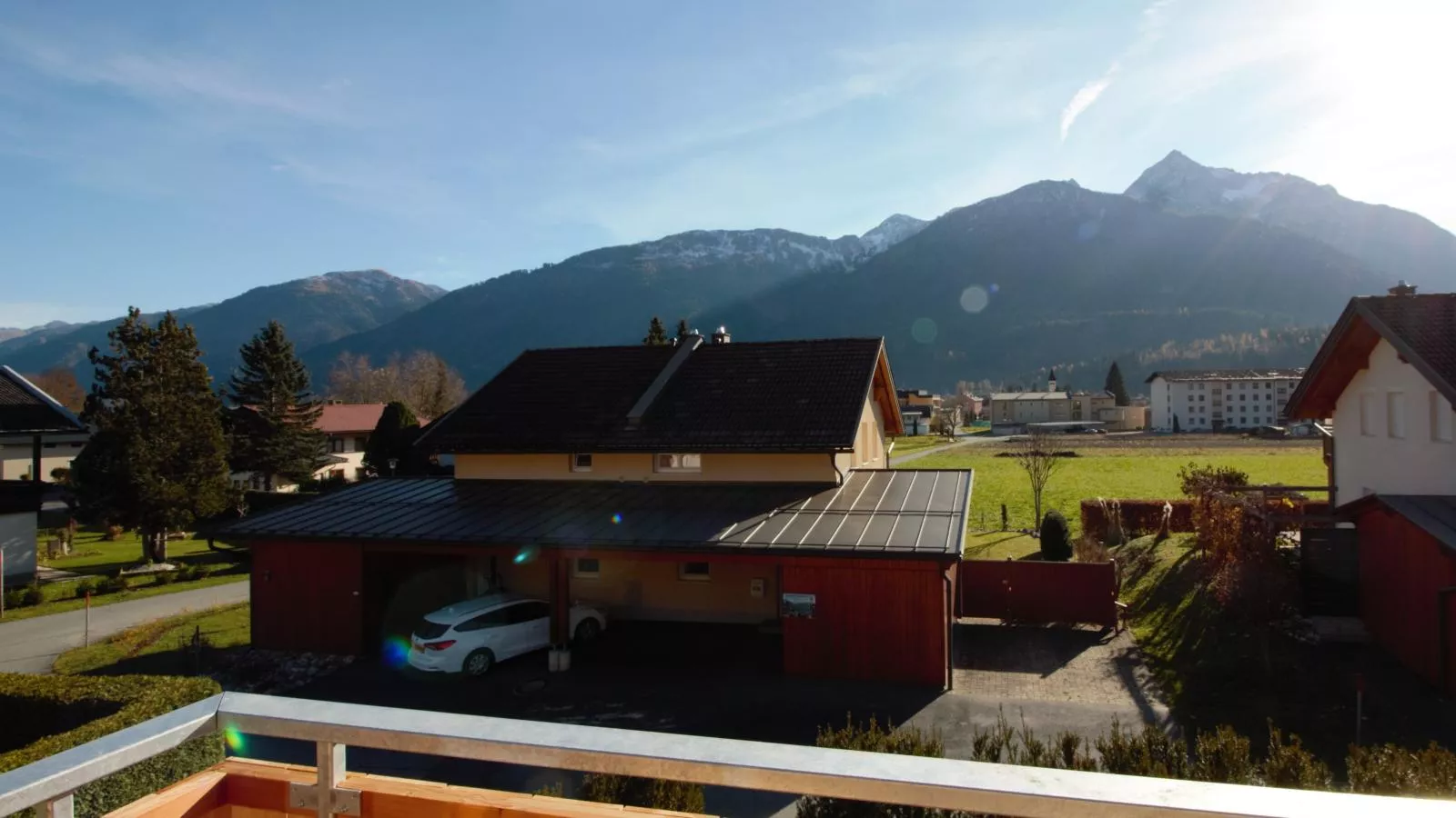 Kipaji 3-View in summer