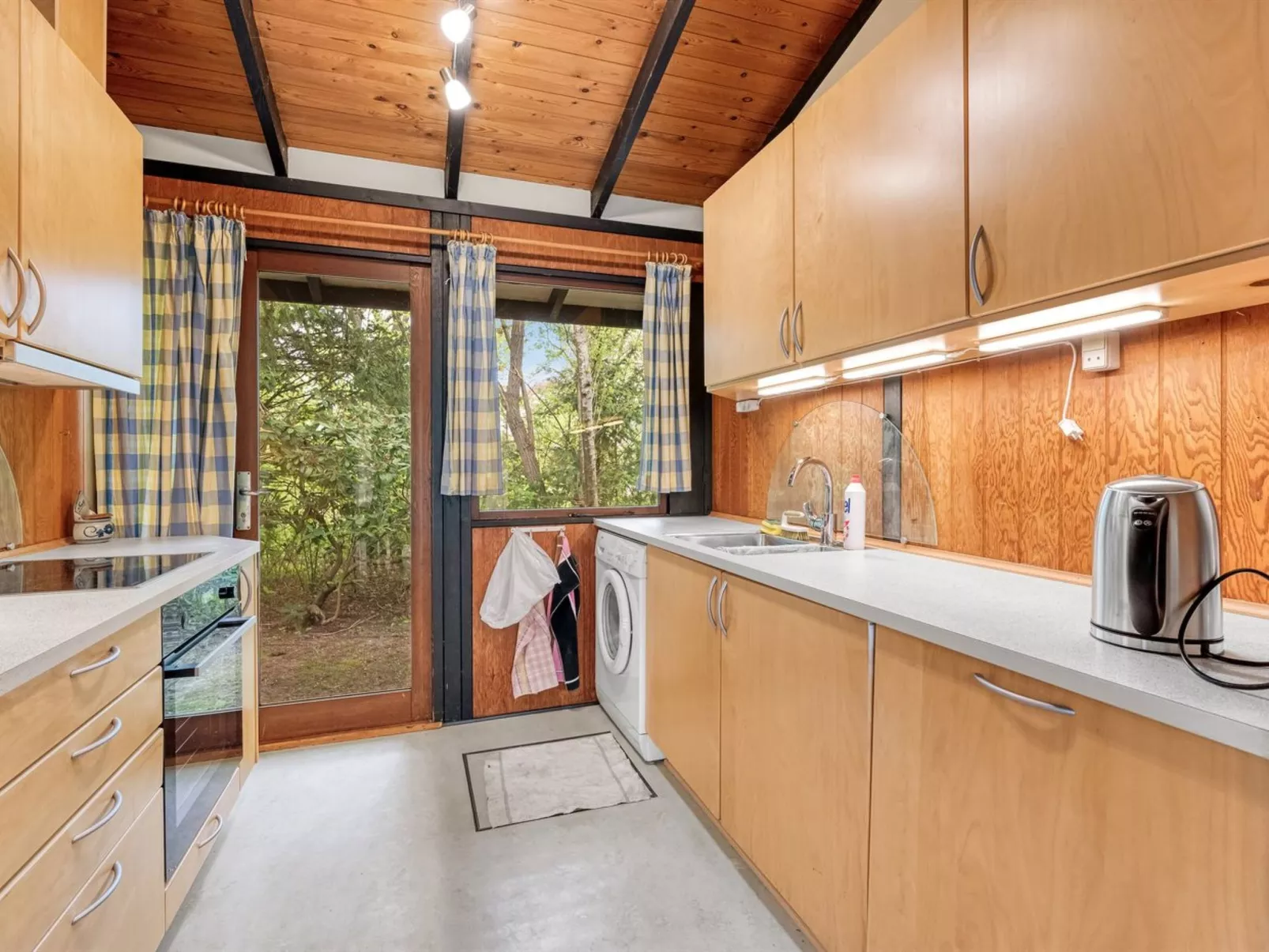 "Aatos" - 150m from the sea-Dedans