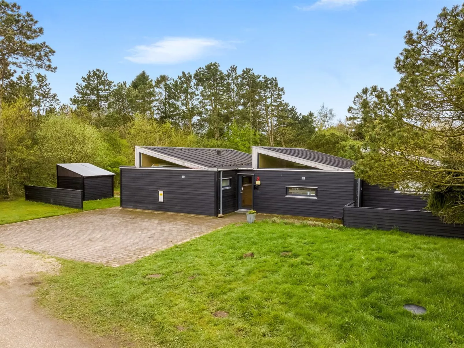 "Ginne" - 1km to the fjord