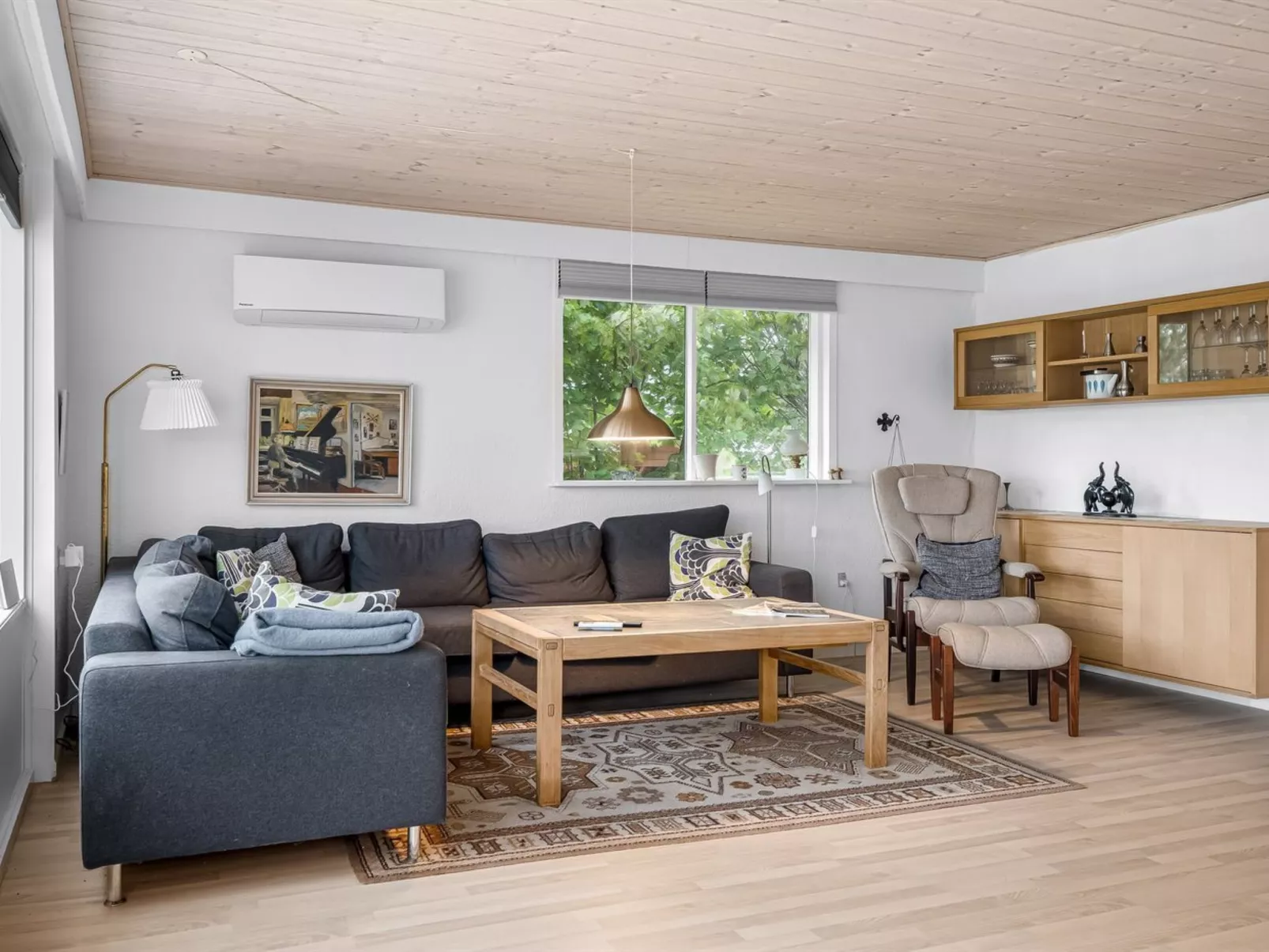 "Johan" -  from the sea-Drinnen