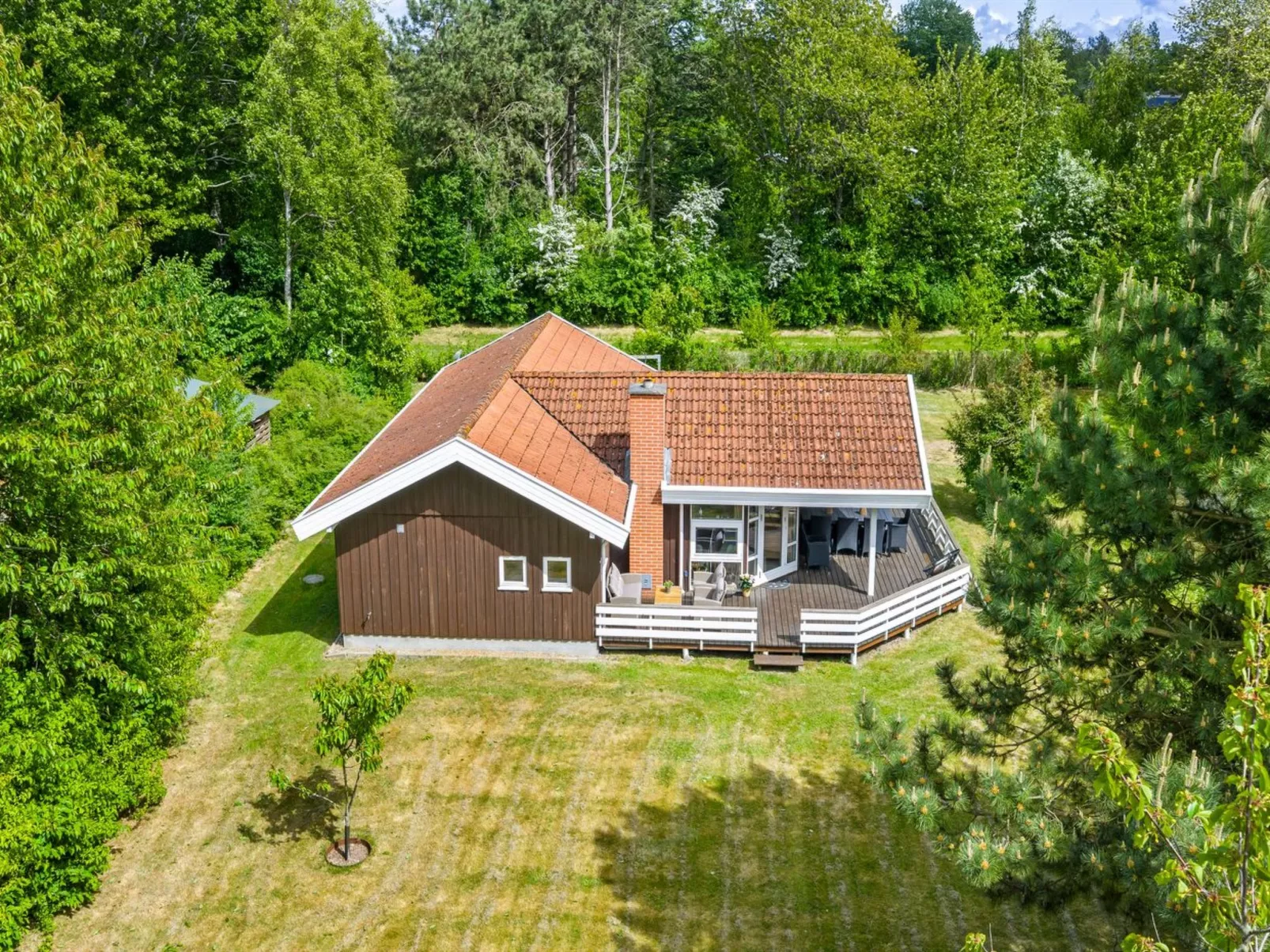 "Hennrik" - 240m from the sea