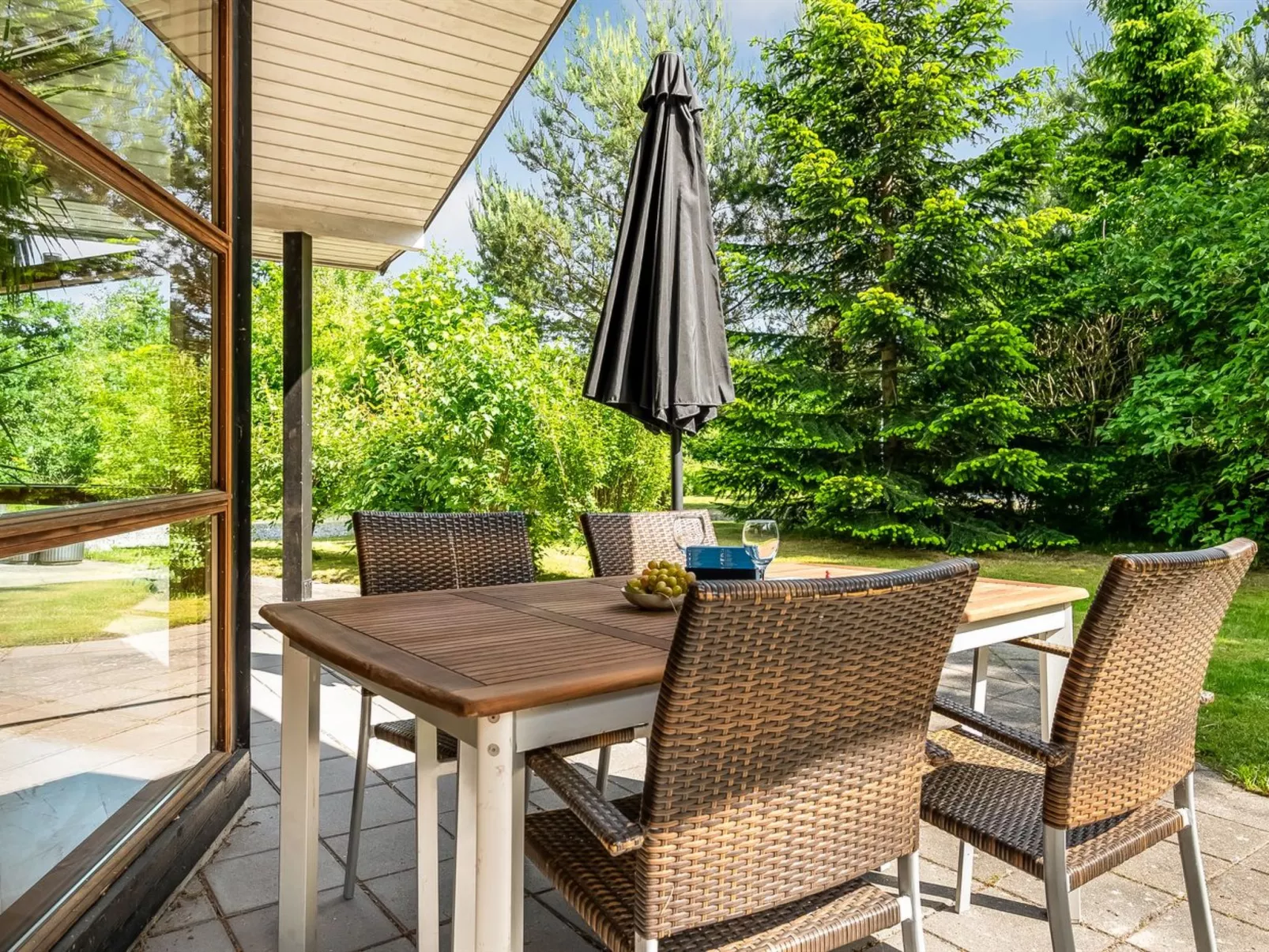 "Rosaline" - 500m from the sea