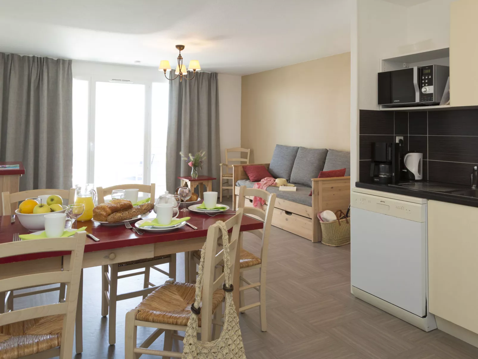 Domaine des Roches Jaunes-Inside