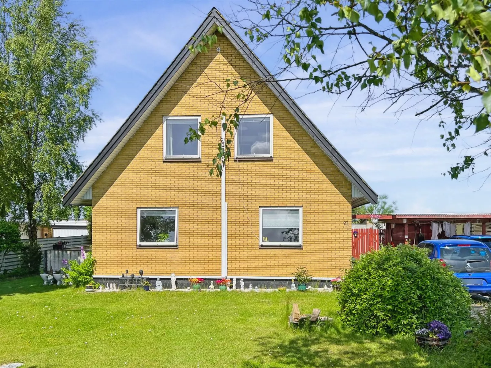 "Lacey" - 4km from the sea