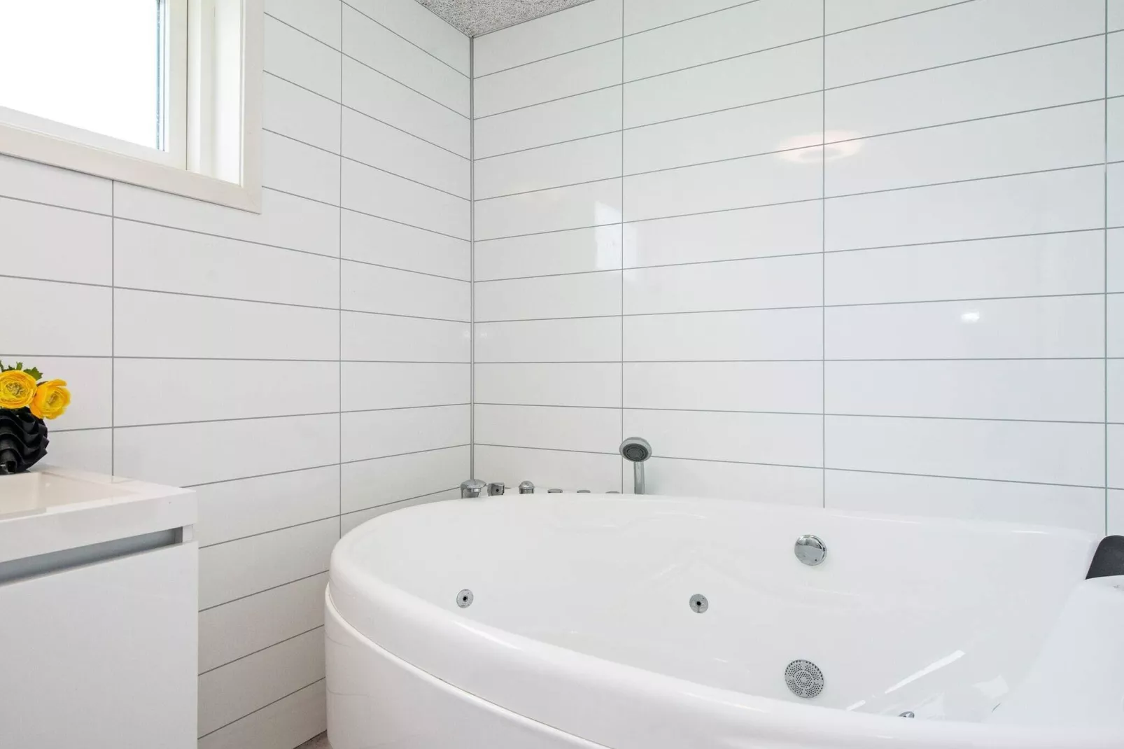 9 person holiday home in Lemvig-Spa