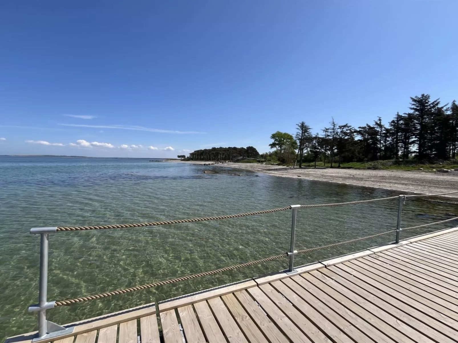 "Kjell" - 25m from the sea