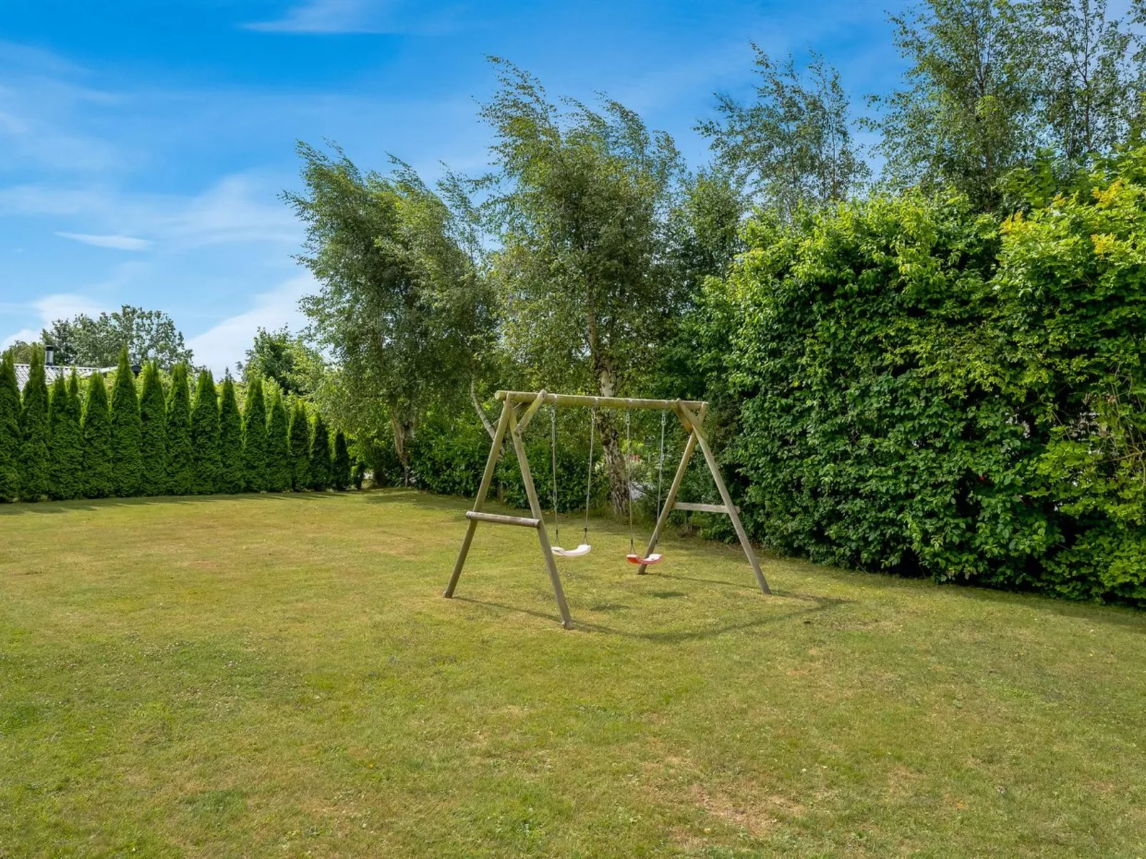 "Tara" - 450m from the sea