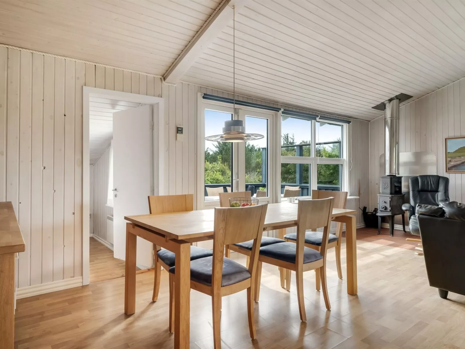 "Claudine" - 700m from the sea-Drinnen