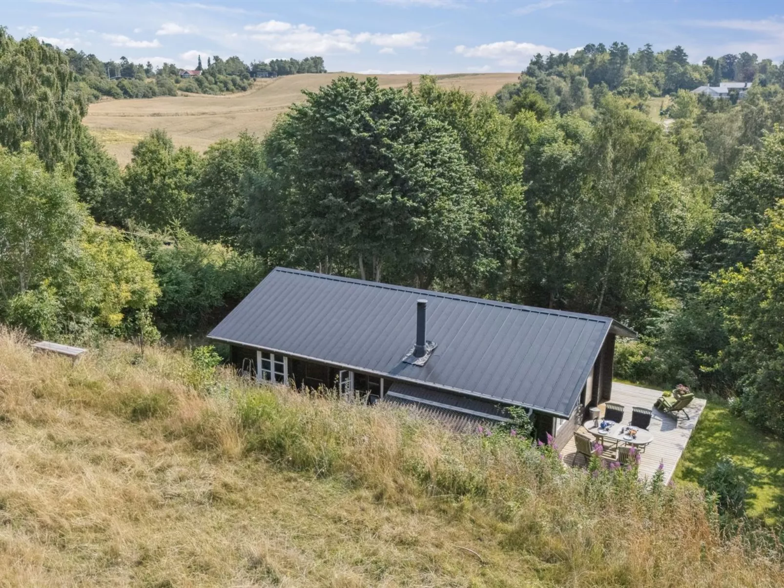 "Dorthie" - 1.7km from the sea