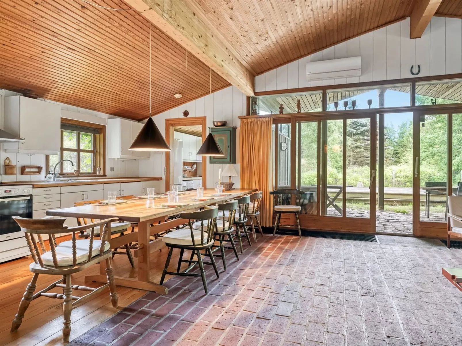 "Arsi" - 2km from the sea