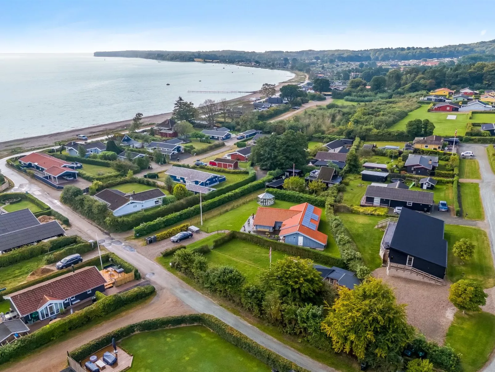 "Fin" - 150m from the sea