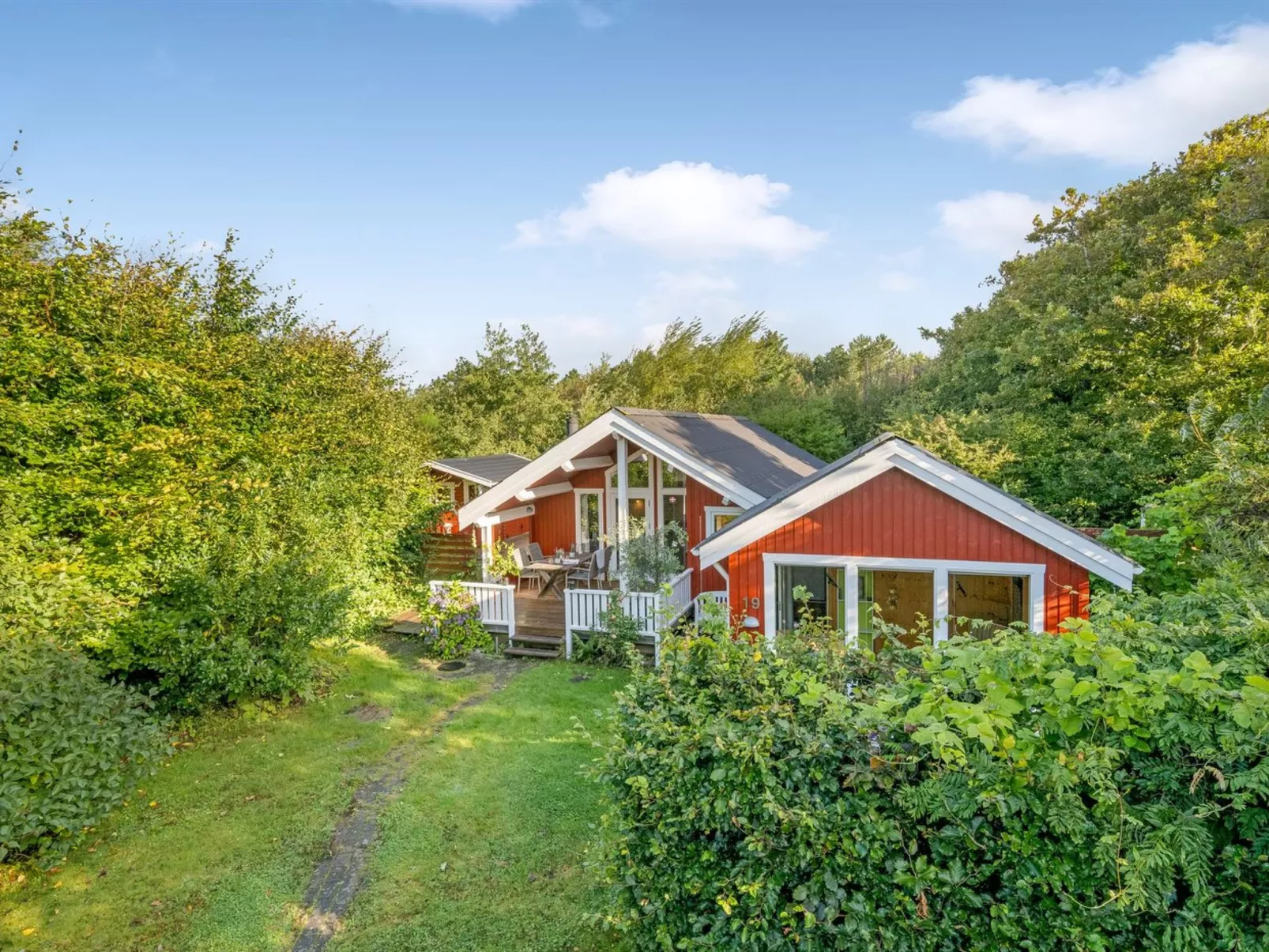 "Elea" - 450m to the fjord