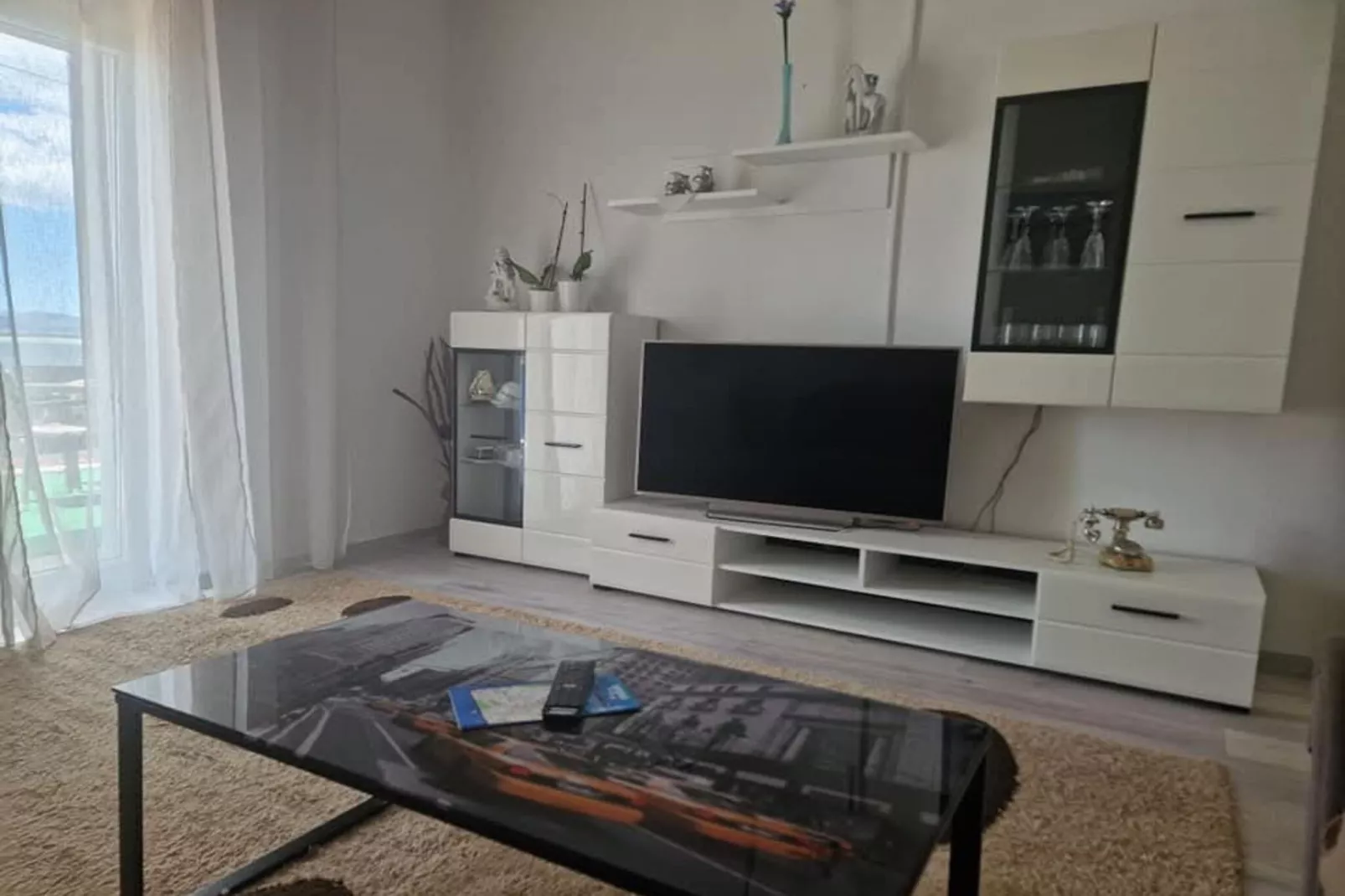 Three-Bedroom Apartment With Sea View A2