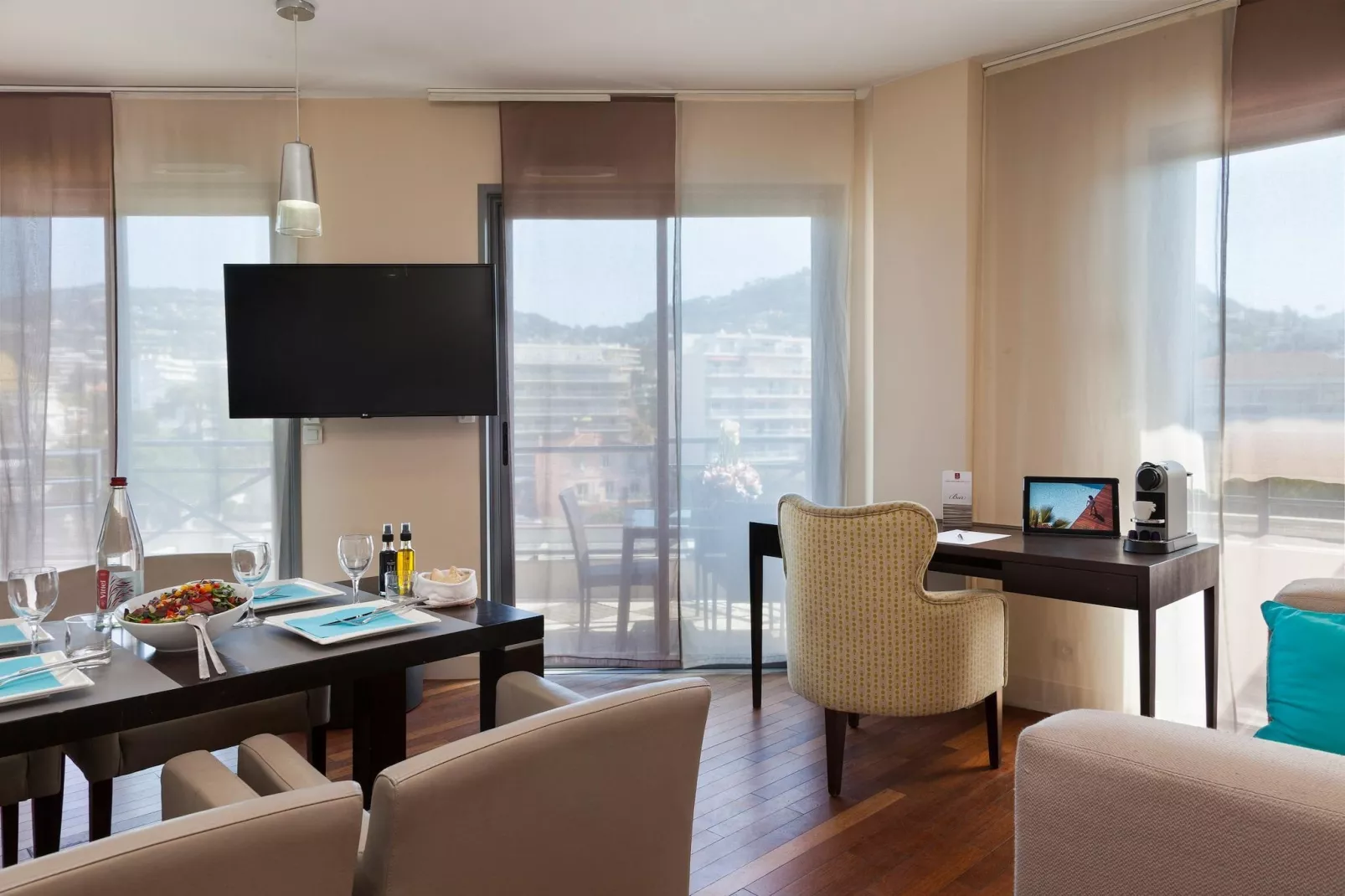 NEHÔ SUITES CANNES CROISETTE - Executive suite with terrace