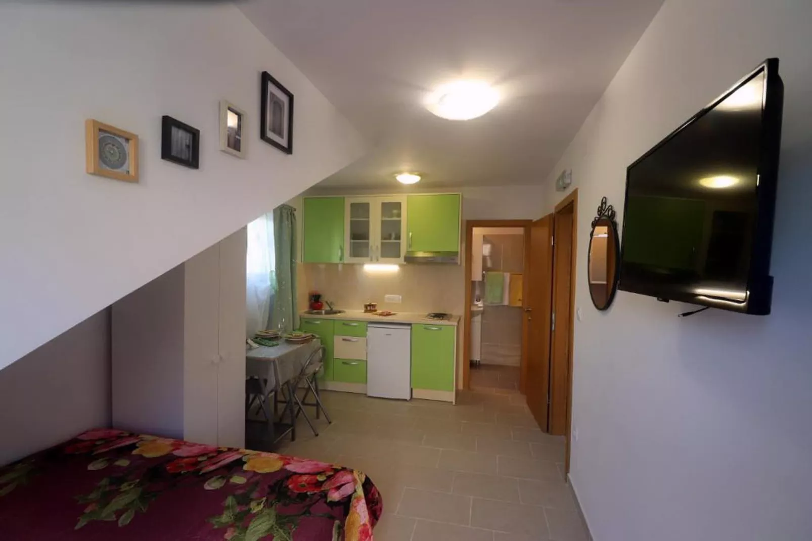 Apartments Clementina Sunrise-Studio Apartment with Balcony (GREEN)