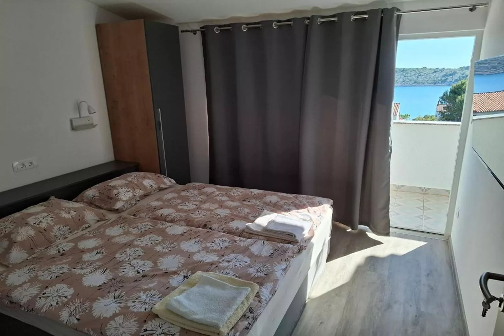 Rab Diving Mirko - Two Bedroom Apartment with Sea View (5A)