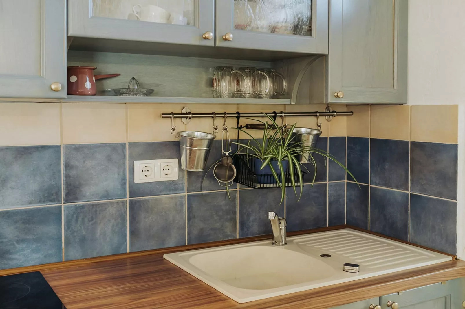 Enchanted Misty Valley Cottage Apartments - One Bedroom Apartment (owner 1)