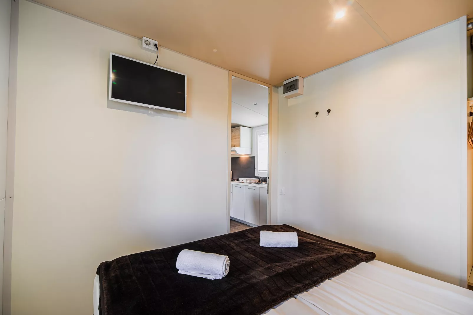 Waterside Retreat Mobile Homes with Thermal Riviera Tickets - Three Bedroom Mobile Home with Lake View  (owner 2)