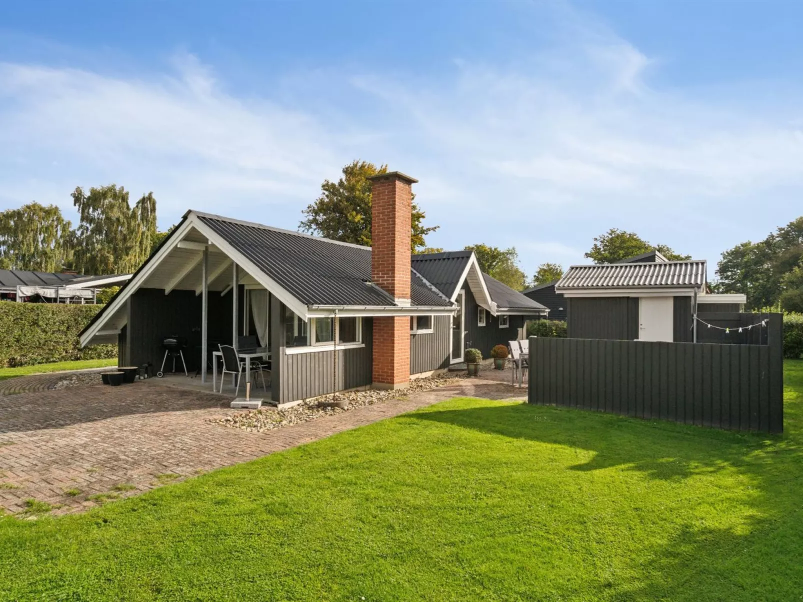 "Hannah" - 200m from the sea