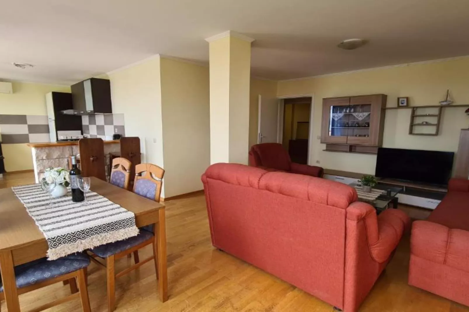 Apartment with Two Bathrooms