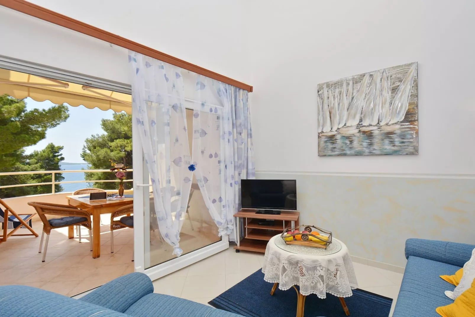 Seafront Apartments Deveron - Duplex Two Bedroom Apartment with Balcony and Sea View (Island)